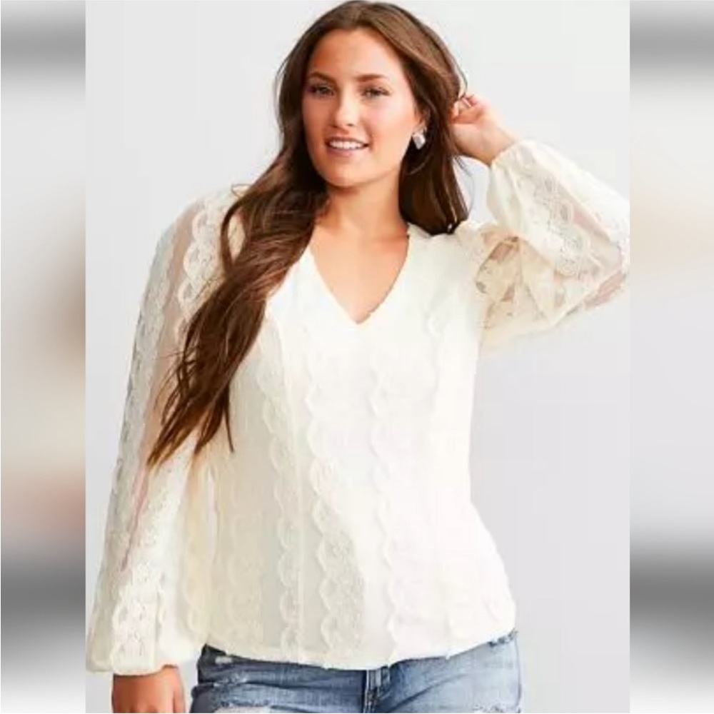 Daytrip Lace Back Tie Upen Back Blouse
